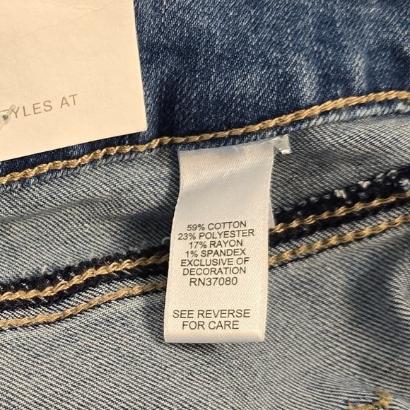 C Est 1946 Women Mid-Rise Straight Leg Jeans Size 20WP Distressed Rhinestone NWT - Picture 6 of 11